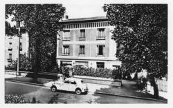 Charbonnières-les-Bains (Rhône). - "Hôtel du Grillon" (Claude Maret, propriétaire)