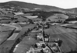 Chénelette (Rhône). - Alt. 650 m. - Vue générale aérienne