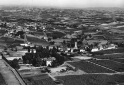 Cogny (Rhône). - Le Bourg et les Meules