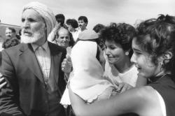 [Retour des pèlerins de La Mecque à l'aéroport de Satolas après la manifestation sanglante du 31 juillet 1987]