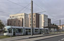 Tram T6, arrêt Mermoz-Pinel, Lyon, 8e arrondissement