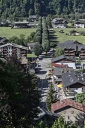 Le village, vu depuis le jardin botanique, Samöens, Haute-Savoie