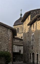 Eglise Sainte-Marie-Madeleine, depuis la rue des Rondes, Pérouges, Ain