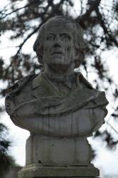 Buste du poète Alexis Rousset au cimetière de Cusset