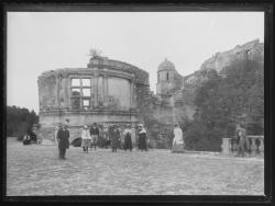 Château de Grignan : groupe sur la terrasse