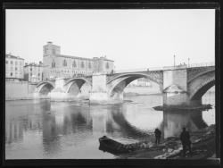 Collégiale Saint-Barnard et le pont vieux