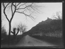 Château de Crussol vu de la route de Saint-Peray