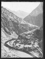 Vallée de la Romanche, la rampe des Commères et la Romanche