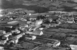 Craponne (Rhône). - Vue générale aérienne et vallon de l'Yseron