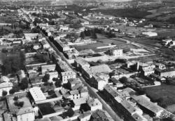 Craponne (Rhône). - Vue générale aérienne