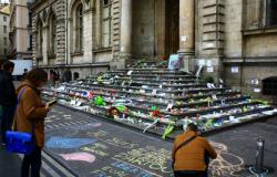 Hommage aux victimes des attentats du 13 novembre 2015, place des Terreaux, Lyon 1er.