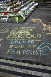 Hommage aux victimes des attentats du 13 novembre 2015, place des Terreaux, Lyon 1er.