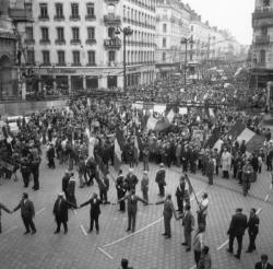 [Evénements de mai-juin 1968. Contre-manifestation gaulliste du 31 mai]