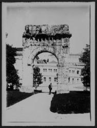 Arc de Campanus à Aix-les-Bains