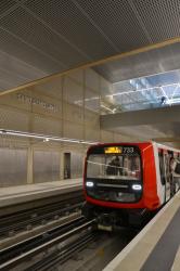 Transports en commun de la région lyonnaise. Ligne B du métro à la station Saint-Genis-Laval Hôpital Lyon-Sud