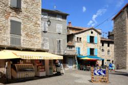 Place de l'église, Les Vans, Ardèche