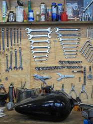 Atelier de mécanique de Thomas Profit, restauration d'anciennes moto Harley