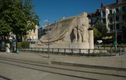 Monument aux morts de la place Fourneyron