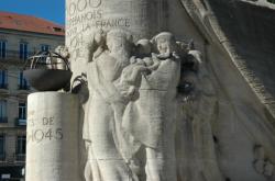 Monument aux morts de la place Fourneyron