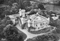 Le Château de Montmelas (Rhône). - Vue aérienne