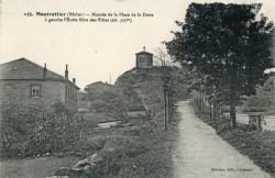 Montrottier (Rhône). - Montée de la Place de la Dime
