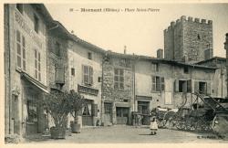 Mornant (Rhône). - Place Saint-Pierre