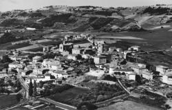 Oingt (Rhône). - Vue générale aérienne