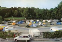 Oullins (Rhône). - Le camping du Champ d'Asile (Touring Club de France)
