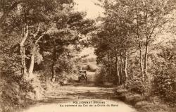 Pollionnay (Rhône). - Au sommet du Col de la Croix du Banc