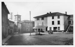 Poule (Rhône). - La Place