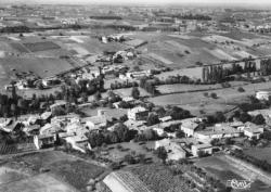 Pouilly-le-Monial (Rhône). - Vue générale aérienne