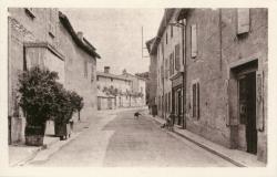 Quincieux (Rhône). - Rue du Commerce