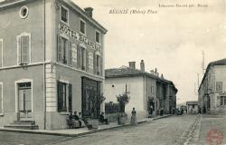 Régnié (Rhône). - Place