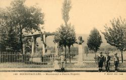 Rochetaillée. - Monument à Pierre Dupont