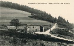 St-Bonnet-le-Troncy. - Croix Nicelle (Alt. 810 m.)