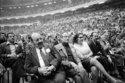 [Meeting unitaire des partis de gauche au Palais des Sports de Lyon]