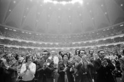 [Meeting unitaire des partis de gauche au Palais des Sports de Lyon]