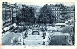 Lyon. - Place de la République