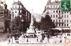 Lyon. - Place de la République et Monument Carnot