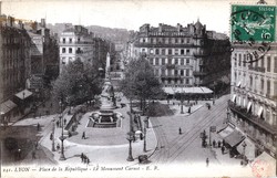 Lyon. - Place de la République. - Le Monument Carnot