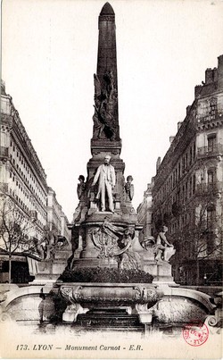 Lyon. - Monument Carnot