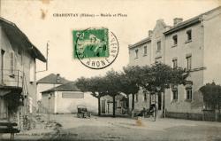 Charentay (Rhône). - Mairie et place