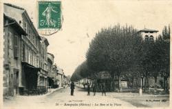 Ampuis (Rhône). - La rue et la place