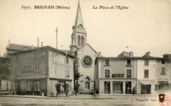 Brignais (Rhône). - La place et l'Eglise