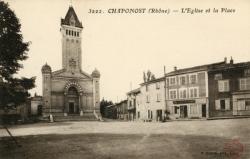 Chaponost (Rhône). - L'église et la place