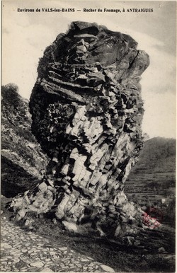 Environs de Vals-les-Bains. - Rocher du Fromage, à Antraigues (Ardèche)