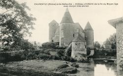 Charentay (Rhône) près Belleville. - Château d'Argini de la fin du Moyen-Age avec donjon très ancien