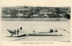 Ampuis (Rhône). - Le Bac à traille sur le Rhône