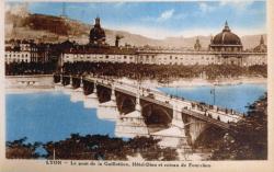 Lyon. - Le pont de la Guillotière. - Hôtel-Dieu et coteau de Fourvière