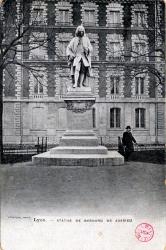 Lyon. - Statue de Bernard de Jussieu